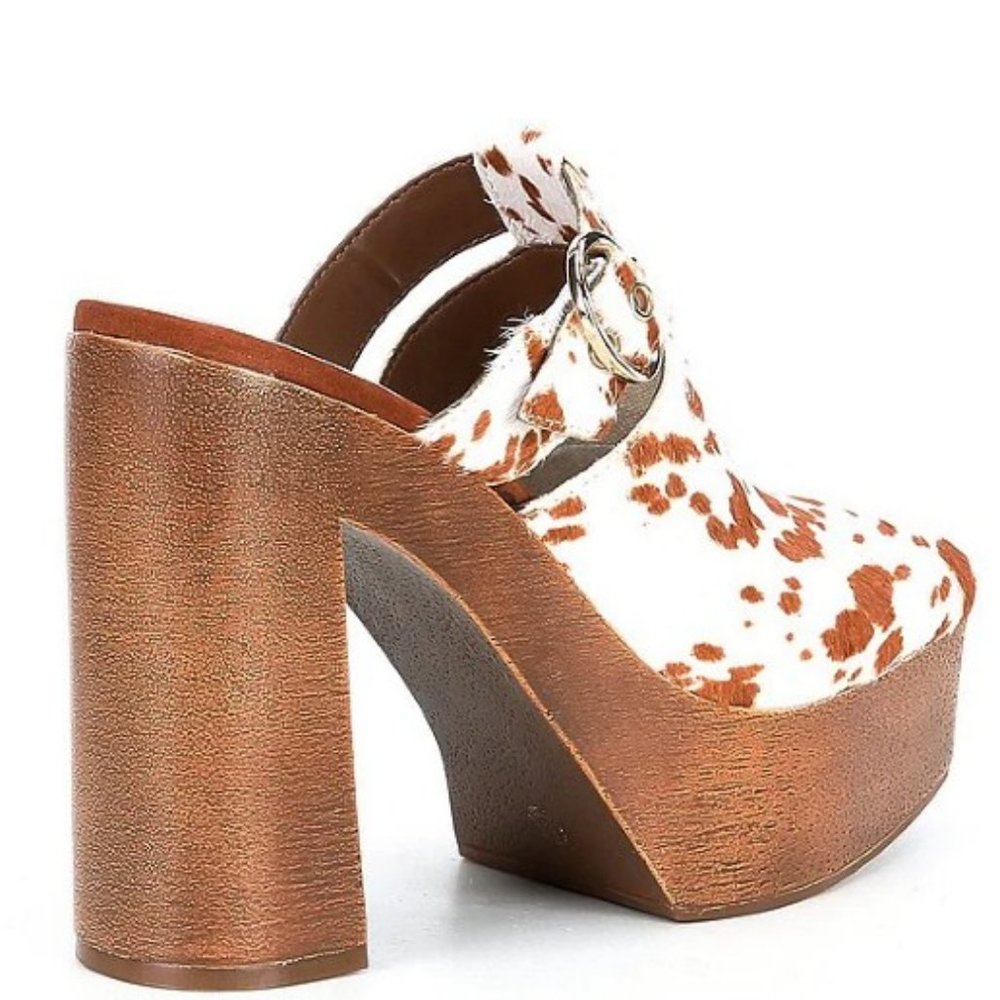 Gianni Bini Sotelo Cow Print Calf Hair Buckle Detail Platform Clogs - Picture 2 of 5